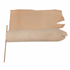 CROUPON TAUREAU- TOSCANA - Tannage Végétal - Naturel - Épaisseur 4-4.5mm -Matériel De Couture Soldes 2024 croupon taureau toscana tannage vegetal naturel epaisseur 4 45mm 2